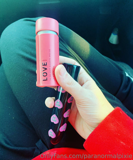 paranormalpixie onlyfans sextape