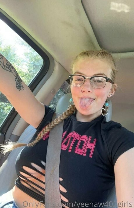 yeehaw402girls onlyfans leak ass