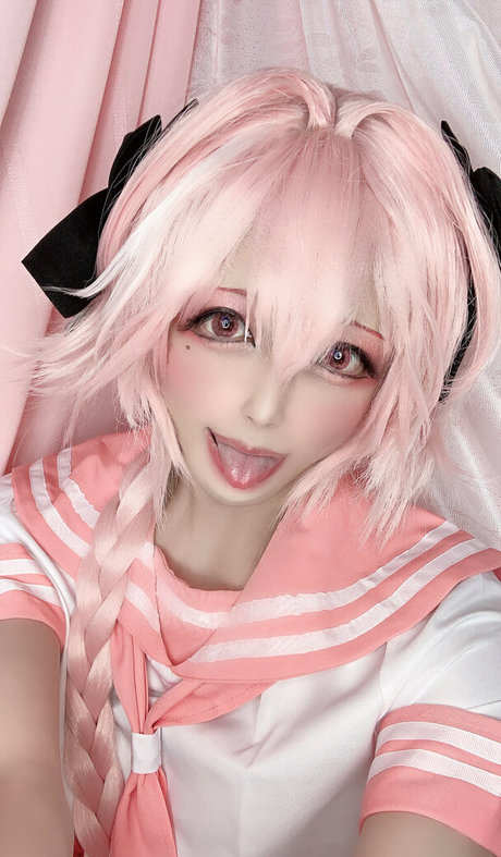 cosplayers momodayo onlyfans explicit content