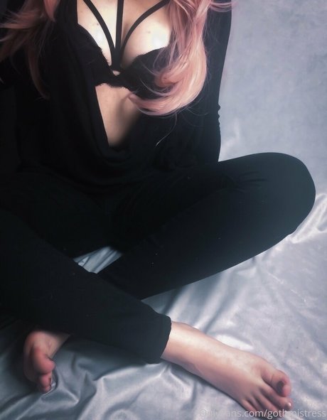 gothmistress onlyfans leaks