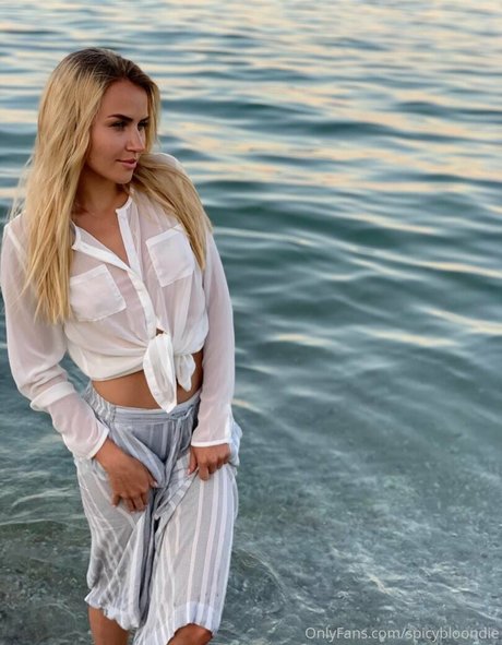 nerdy teen onlyfans nudes photos