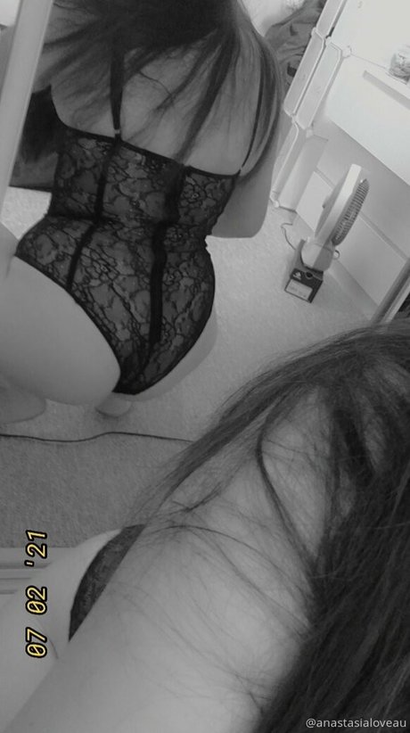 anastasialoveau nude on onlyfans