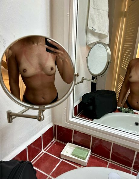 avadeluca21 onlyfans x