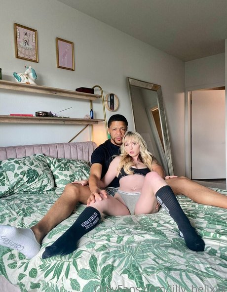 lilly bellxxx onlyfans lean