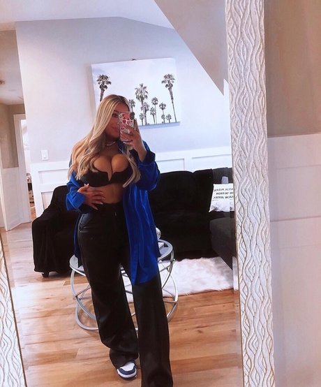 Tatiana Gianacopoulos hot onlyfans