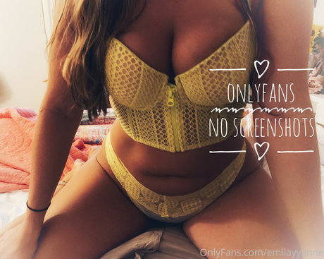 Emilayyy Babayy porn onlyfans leaks