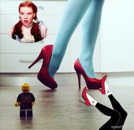 skinny blonde onlyfans xxx candids