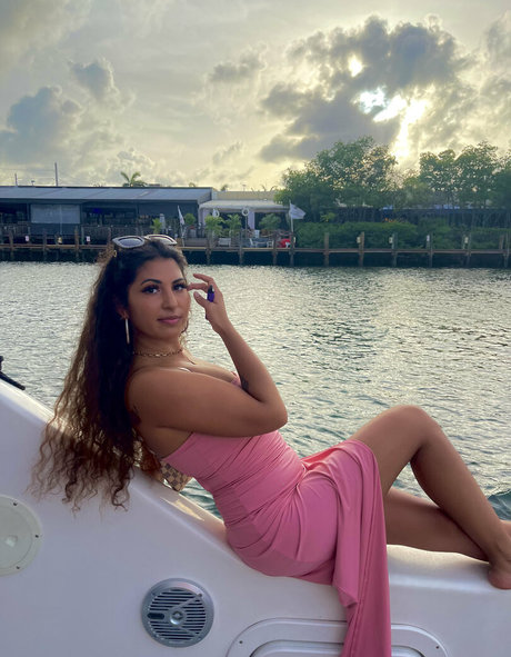 hannahsharpe18 nude leaked onlyfans