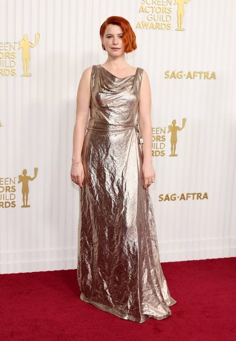 Jessie Buckley leaked naked onlyfans