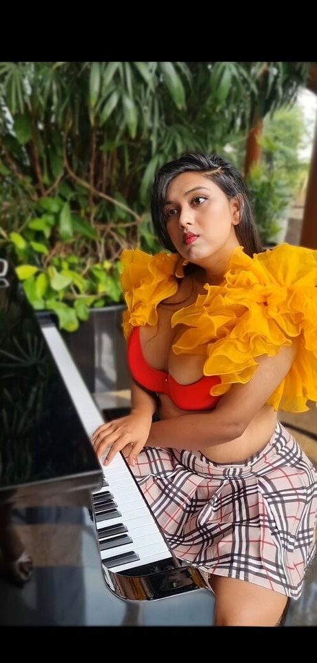 Sanna selena only fans pics