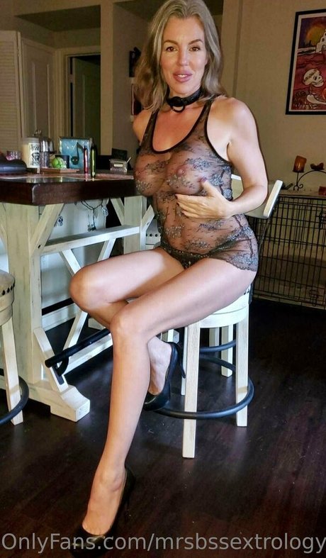 mrsbssextrology onlyfans nudes