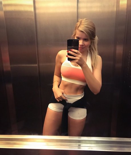 Izza Kowalski onlyfans joi