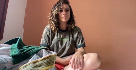 Leila Caetano onlyfans porn nude