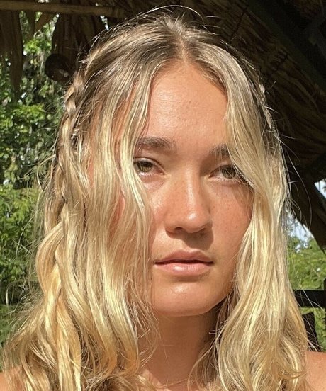 Margo Renate nude onlyfans leaks