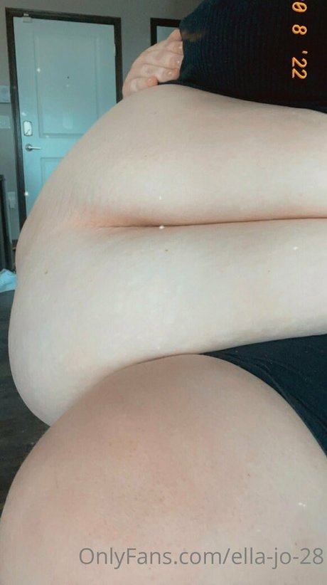 ella jo 28 onlyfans desnuda