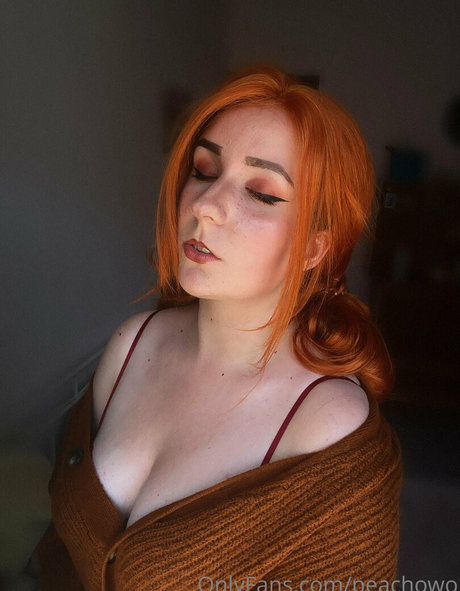 peachowo naked on onlyfans