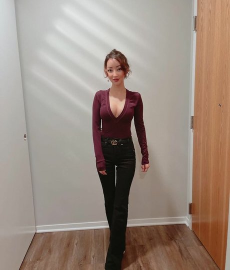 Yeonmi Park onlyfans fotos