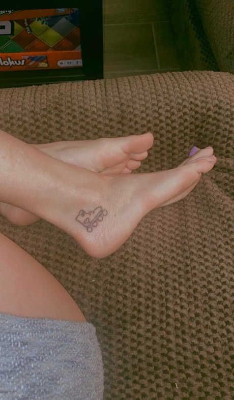 naomiswann onlyfans content type