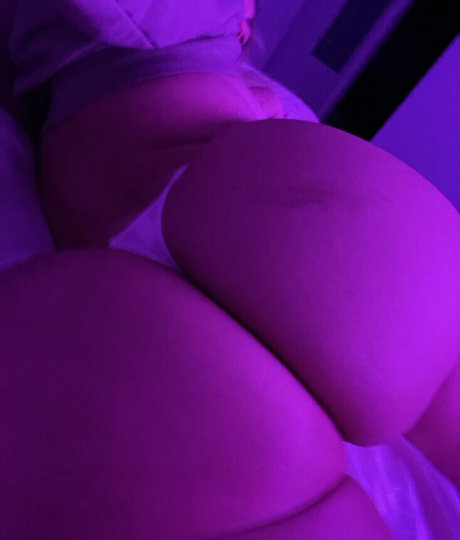 EliteMilk onlyfans model photo