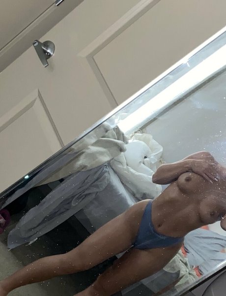 daphnepickett18 onlyfans strip tease