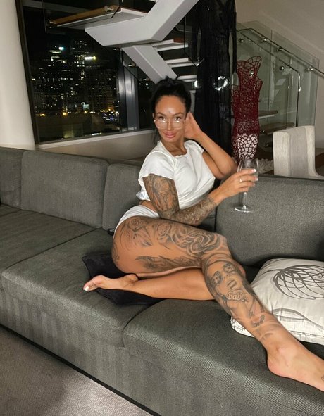 outdoor onlyfans erotic render