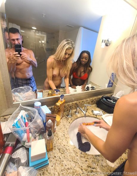 Naomi Foxxx onlyfans leaks