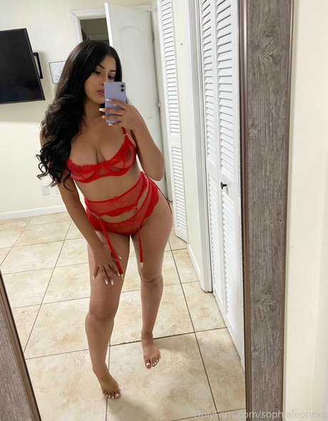 Sophia Leone onlyfans pics