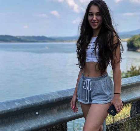 Madalina Mates onlyfans sextape leak