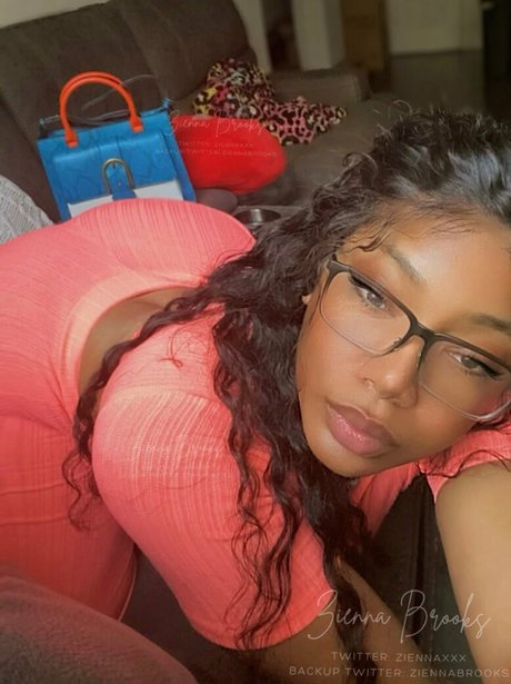 Ziennaxxx only fans xxx