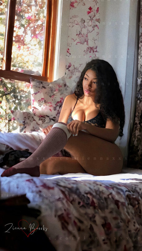 big natural tits onlyfans hot sexy self-portrait