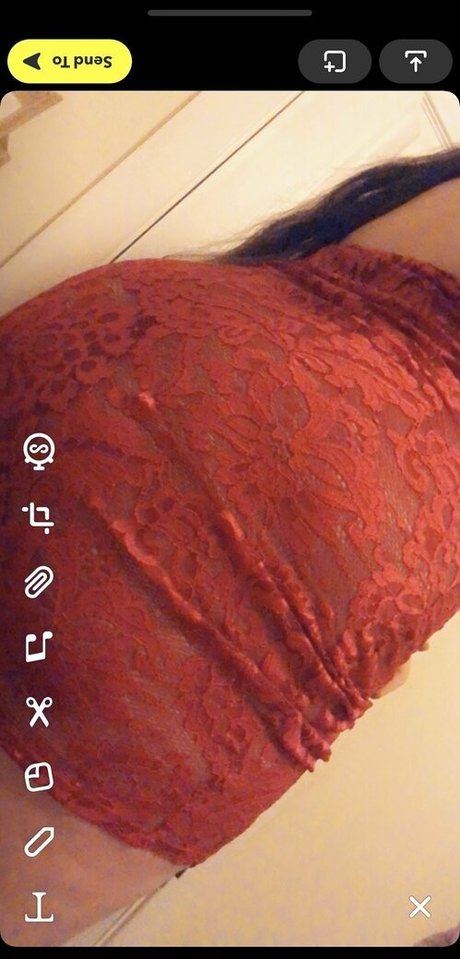 nadinetilley onlyfans striptease