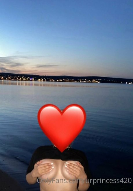 urprincess420 feet onlyfans