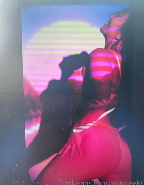 NikkiGeeks topless onlyfans