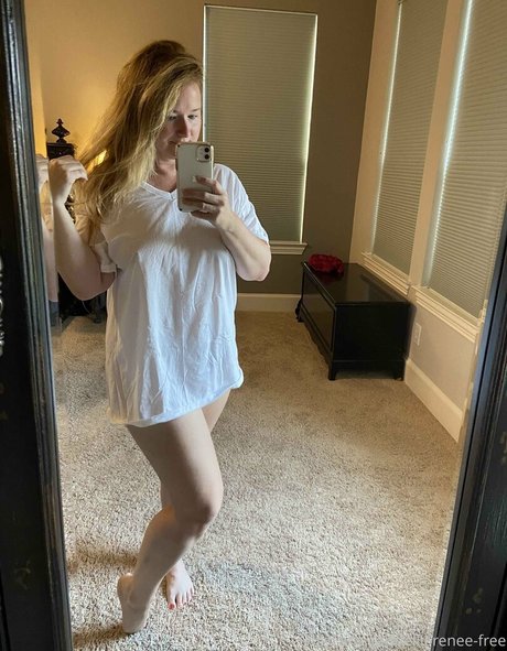 ellierenee free only fans naked