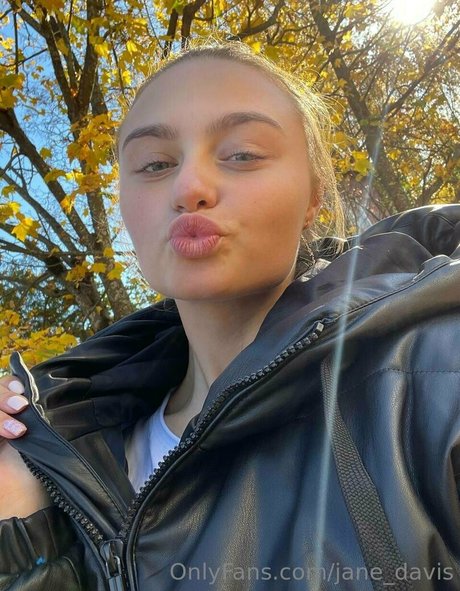 Jane Davis naked on onlyfans