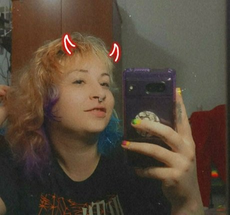 winterbunnieeoffree onlyfans model images