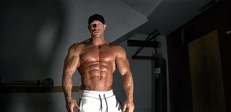 sean costin onlyfans nude tits