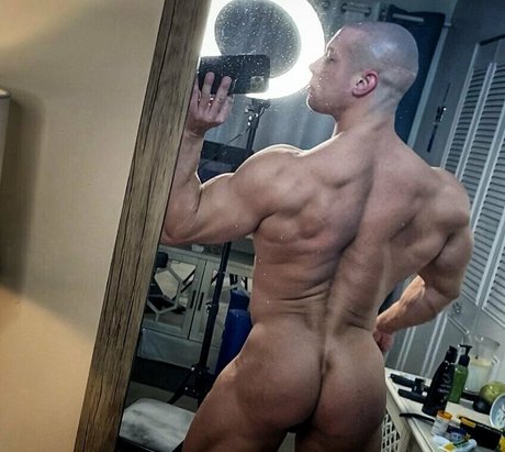 sean costin onlyfans star