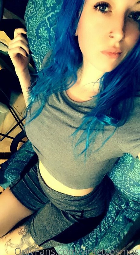 violetcosmos Profile image