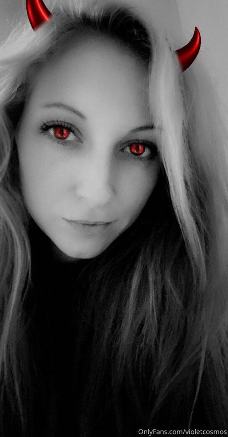 violetcosmos onlyfans x