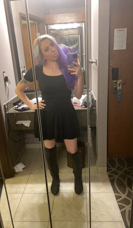 violetcosmos onlyfans leaked