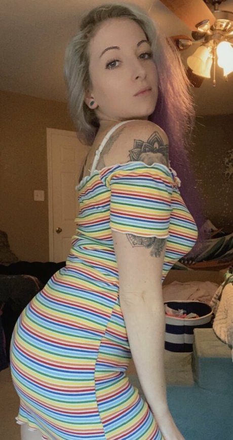 violetcosmos onlyfans x