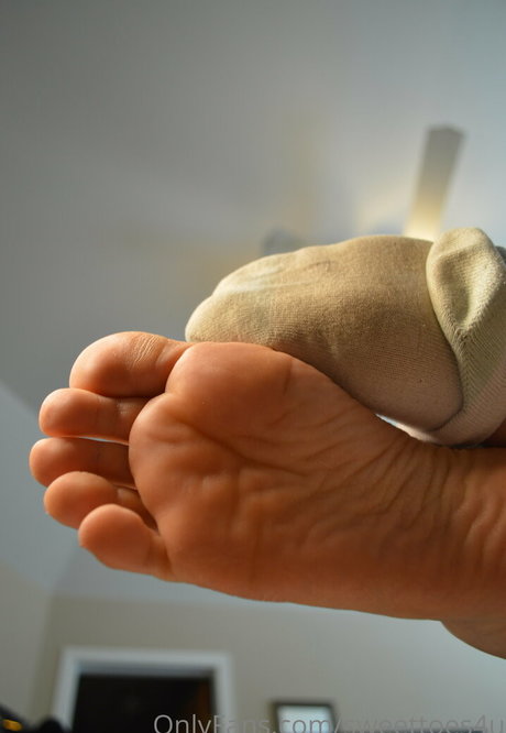 sweettoes4u onlyfans leaked