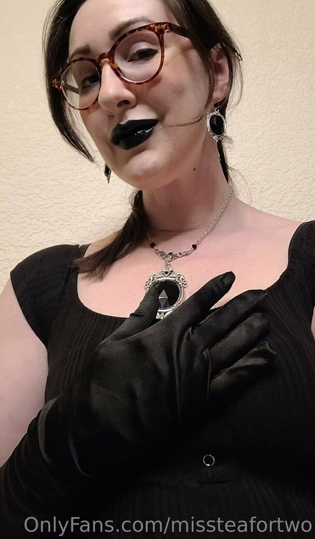 missteafortwo onlyfans nude tits