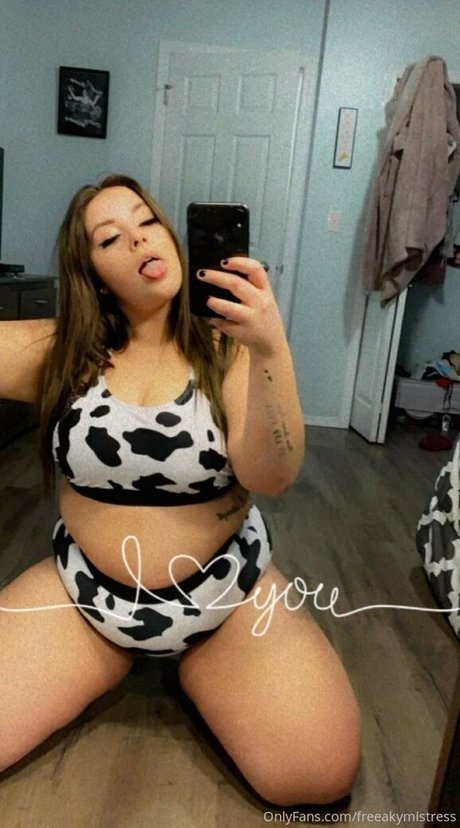 freeakymistress onlyfans naked