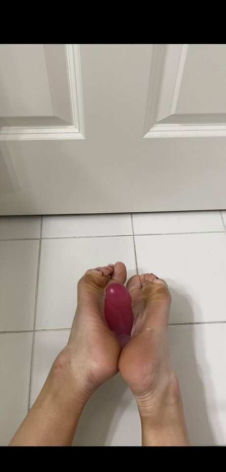 sashasfeetishxo onlyfans leaked free