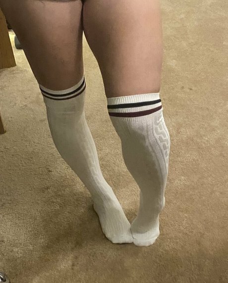 sashasfeetishxo onlyfans nude pictures