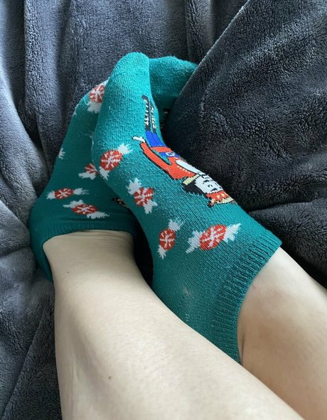 sashasfeetishxo joi onlyfans