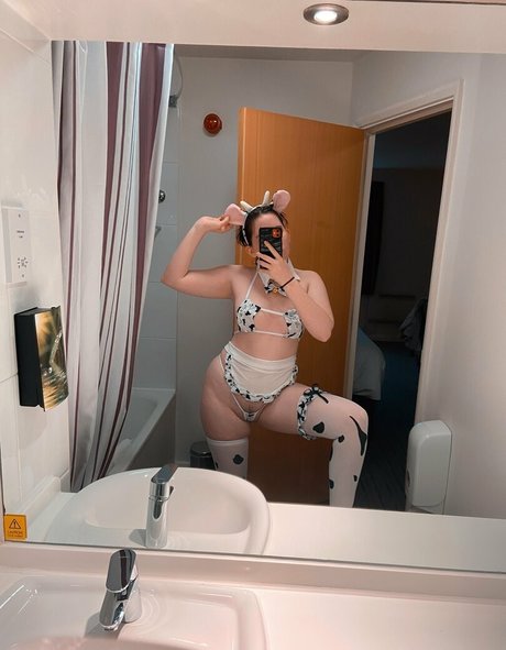 ashleysquirts naked onlyfans leak