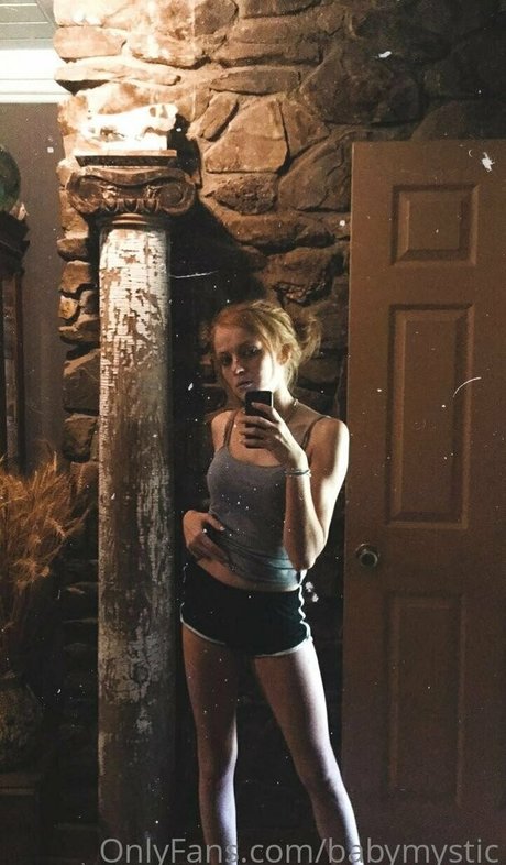 babymystic onlyfans pic